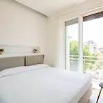 Appartement - Duomo And Navigli, Bright With Balcony