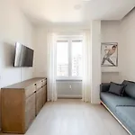 Appartement - Duomo And Navigli, Bright With Balcony