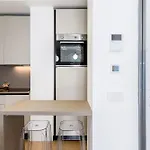 Appartement - Duomo And Navigli, Bright With Balcony *