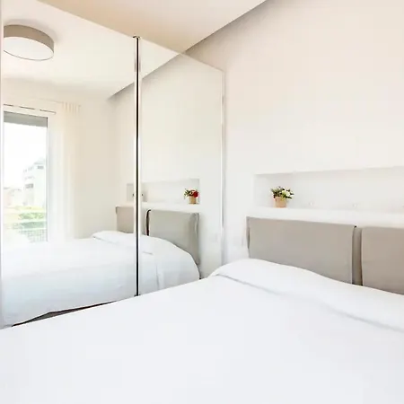 - Duomo And Navigli, Bright With Balcony ميلان