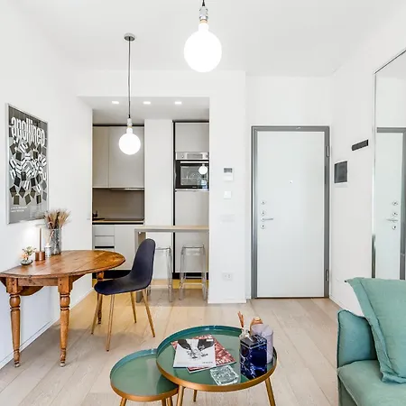 - Duomo And Navigli, Bright With Balcony Appartement Milan