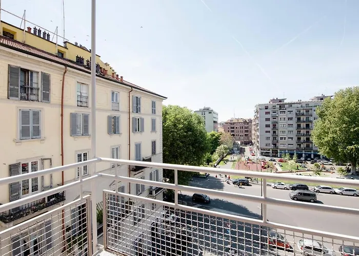 - Duomo And Navigli, Bright With Balcony Milan