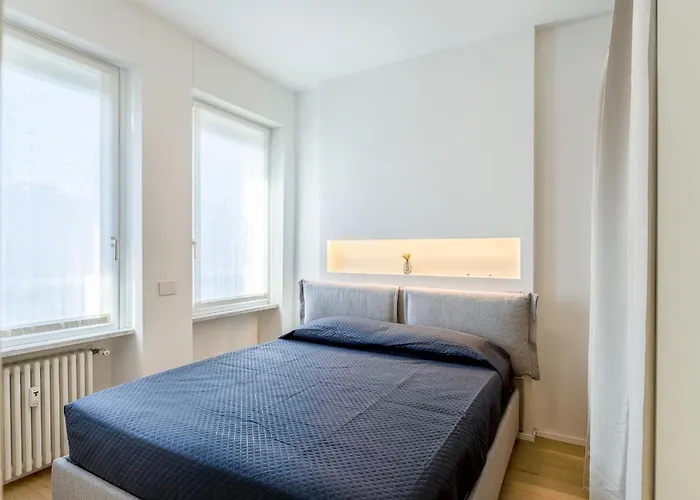 - Duomo And Navigli, Bright With Balcony Appartement *