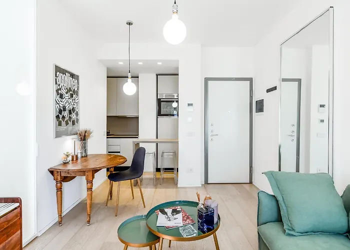 - Duomo And Navigli, Bright With Balcony Appartement Milan